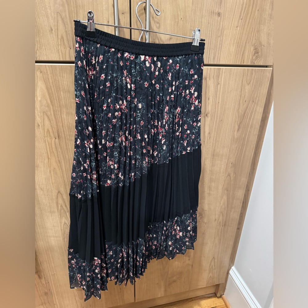 Club Monaco Asymmetric Pleated Floral Skirt